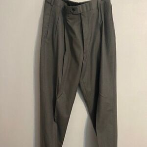 Austin Reed Gray Pleated front with cuff pants, size 34